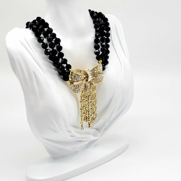 Heidi Daus Swarovski Crystal Bow Statement Necklace with Chainmail Fringe - Picture 7 of 11